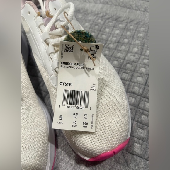 NEW WITH TAGS Redbox Energen plus running shoes. - Picture 3 of 5